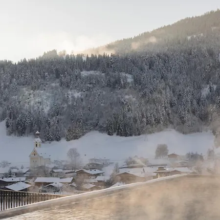 Going Triple A West アパートホテル 4*