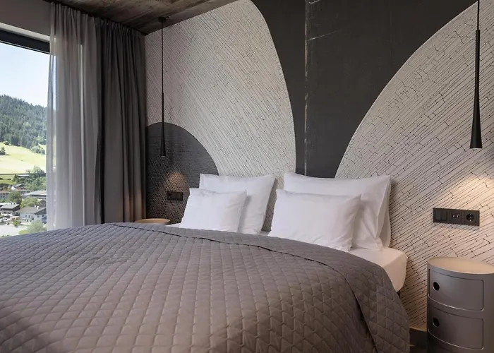 Going Triple A West Apartahotel 4*