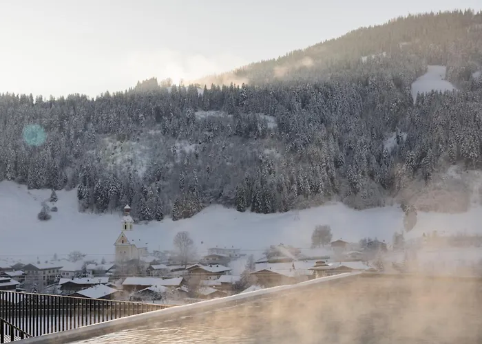 Going Triple A West Apartahotel 4*